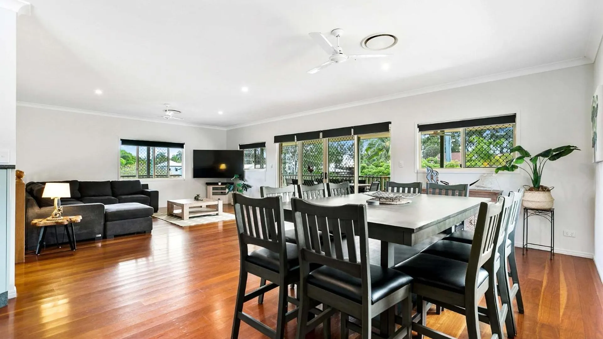 Coastal Bliss 6 Bedroom Burrum Heads Holiday home